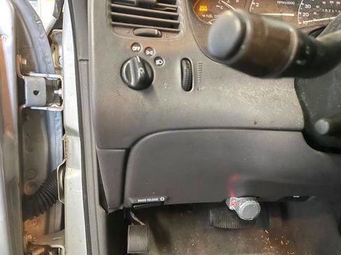 Used 2001 Ford Ranger XLT image 31