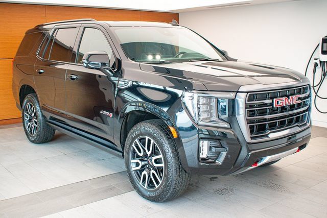 Used 2024 GMC Yukon AT4 w/ AT4 Premium Package AWD/4WD image 5