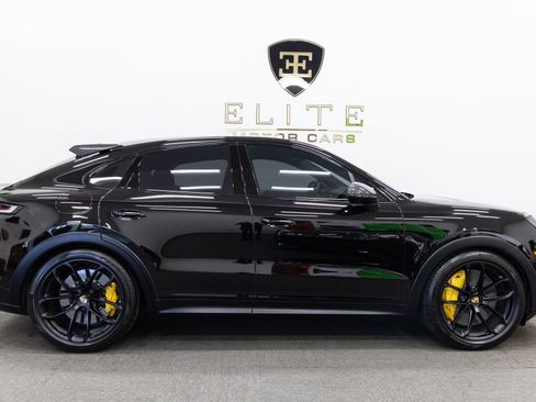 Used 2024 Porsche Cayenne Turbo GT AWD/4WD image 10