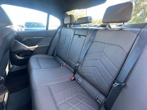 Certified 2025 BMW 530i image 21