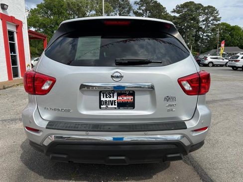 Used 2019 Nissan Pathfinder SL AWD/4WD image 6