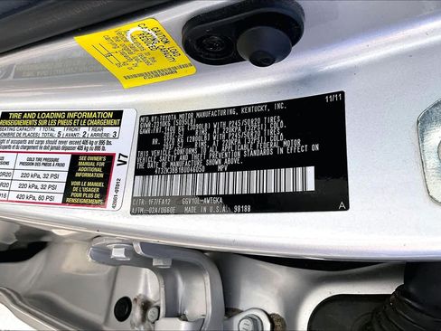 Used 2011 Toyota Venza w/ Convenience Pkg FWD image 32