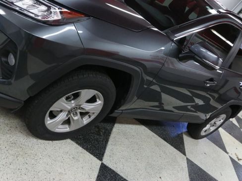 Used 2021 Toyota RAV4 XLE AWD/4WD image 40