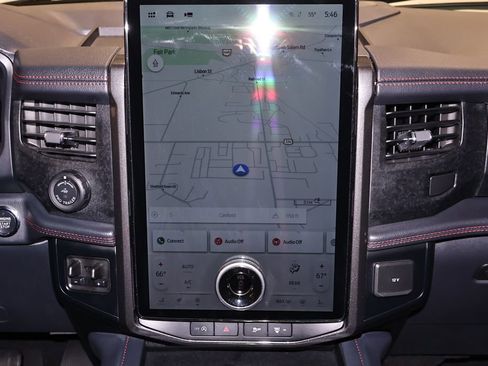 Certified 2024 Ford Expedition Limited AWD/4WD image 32