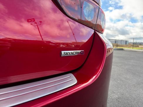 Used 2025 MAZDA MAZDA3 s image 32