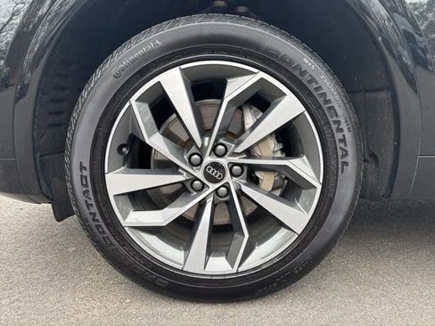 Used 2022 Audi Q5 2.0T Premium w/ Convenience Package image 9