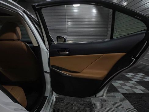 Used 2018 Lexus IS 300 image 36