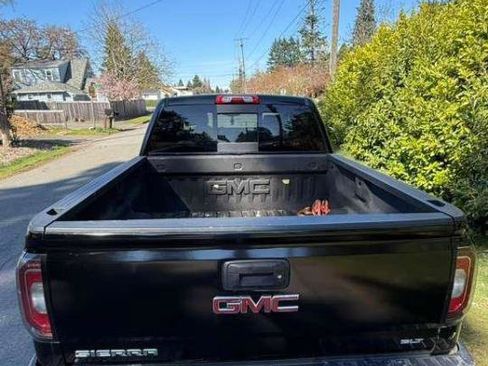 Used 2018 GMC Sierra 1500 SLT AWD/4WD image 8