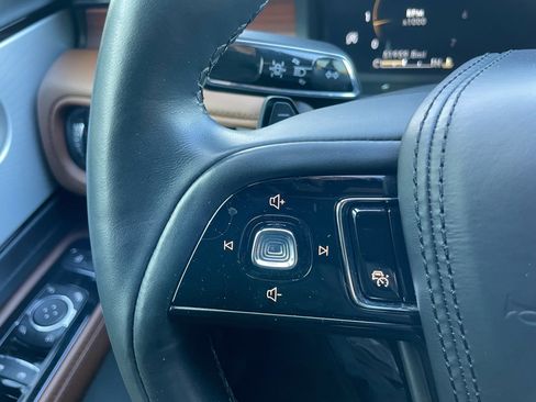 Used 2023 Lincoln Aviator Reserve w/ Equipment Group 201A image 23