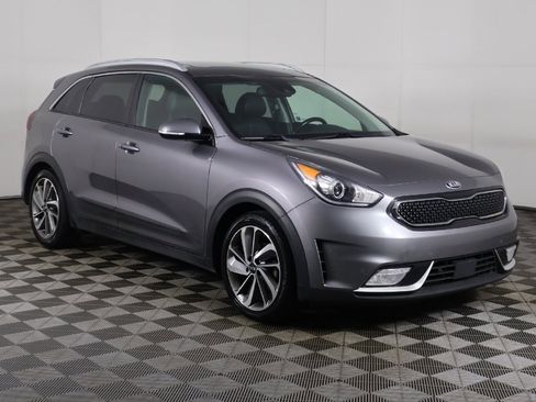Used 2018 Kia Niro Touring image 2