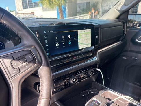 Used 2025 Chevrolet Silverado 1500 LT Trail Boss w/ Convenience Package II AWD/4WD image 19