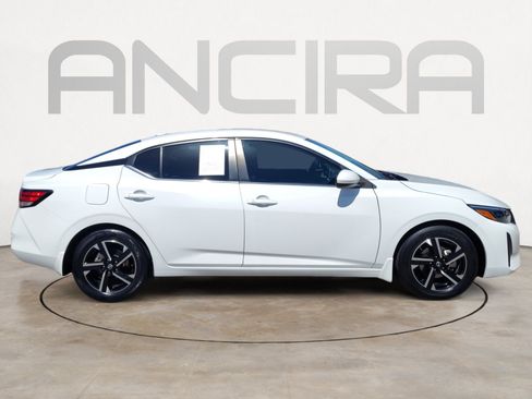 Used 2024 Nissan Sentra SV FWD image 12
