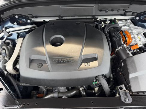 Certified 2024 Volvo XC60 T8 Core w/ Climate Package AWD/4WD image 29