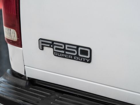 Used 2006 Ford F250 Lariat image 46