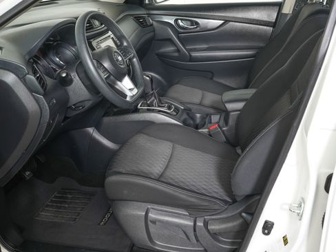 Used 2018 Nissan Rogue S FWD image 12