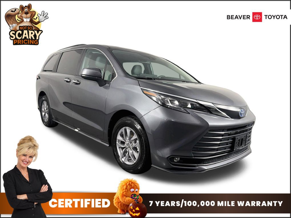 Used 2025 Toyota Sienna XLE FWD image 1