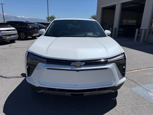 Used 2024 Chevrolet Blazer EV LT AWD/4WD image 9
