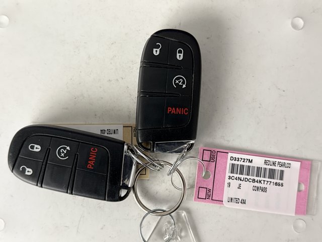 Used 2019 Jeep Compass Limited AWD/4WD image 9