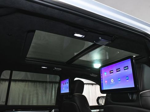 Used 2026 Cadillac Escalade ESV Platinum Sport w/ LPO, ONYX Package AWD/4WD image 55