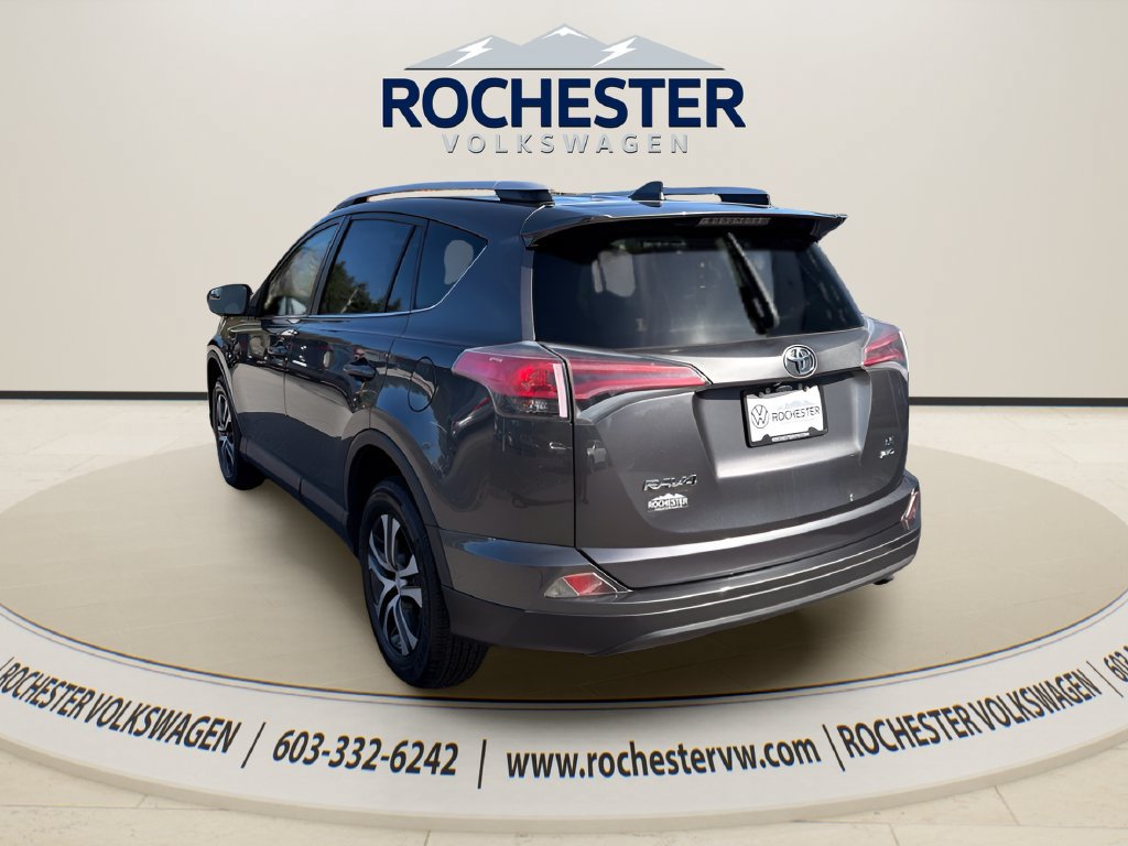 Used 2016 Toyota RAV4 LE AWD/4WD image 4