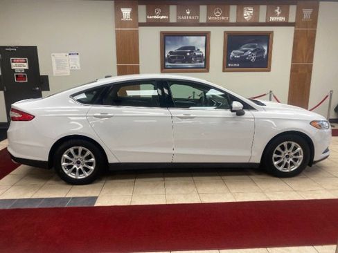 Used 2016 Ford Fusion S image 4