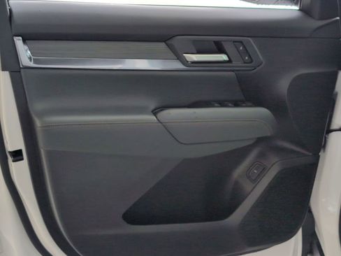 Certified 2026 GMC Terrain AT4 AWD/4WD image 14