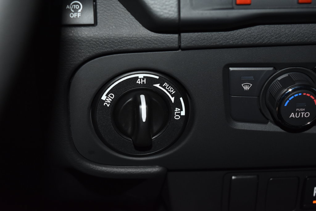 Certified 2025 Nissan Frontier PRO-4X AWD/4WD image 14