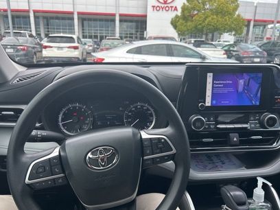 Used 2023 Toyota Highlander L