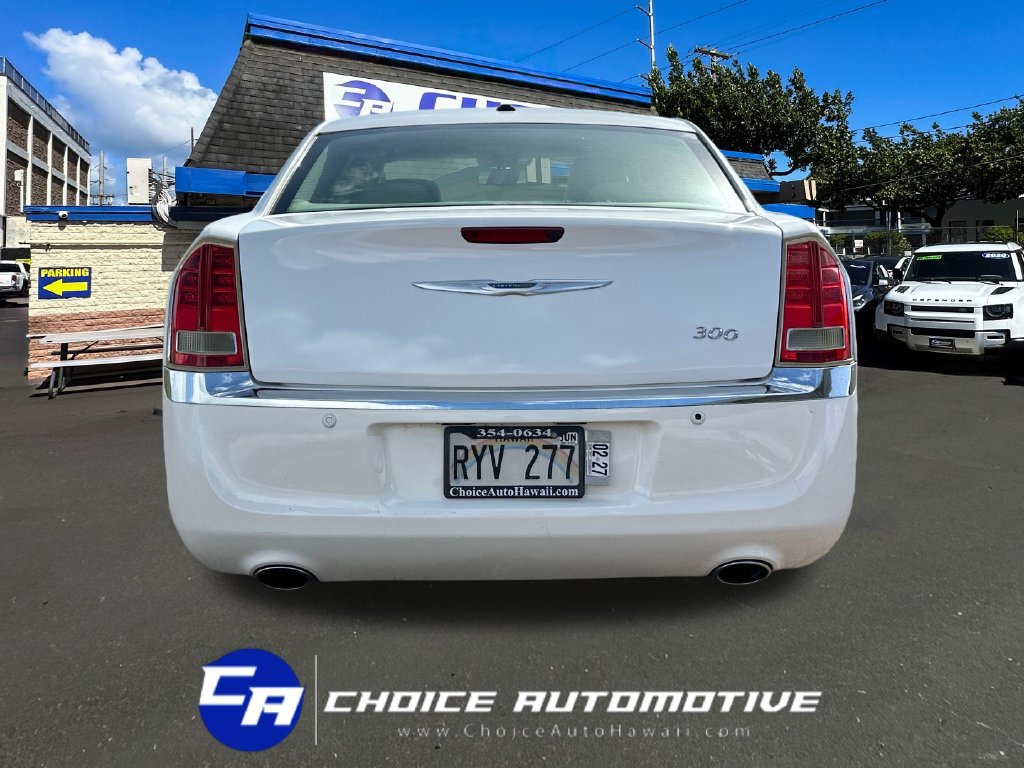 Used 2013 Chrysler 300 RWD image 7