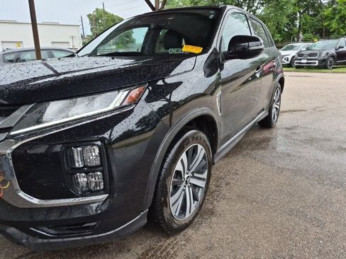 Used 2025 Mitsubishi Outlander Sport SE AWD/4WD image 1