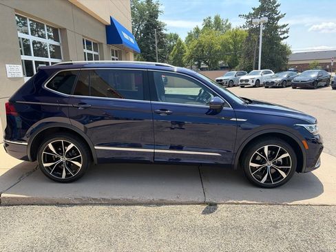 Certified 2023 Volkswagen Tiguan SEL R-Line AWD/4WD image 10