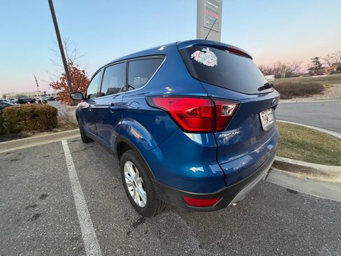 Used 2019 Ford Escape SE image 8