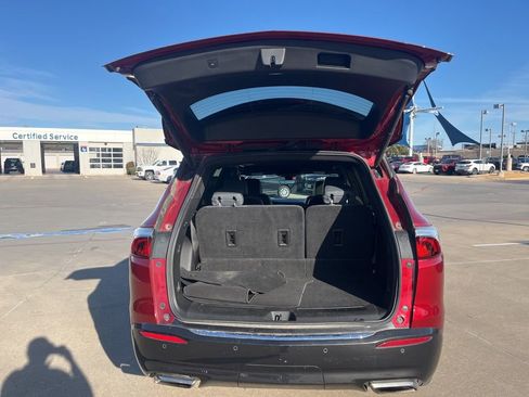 Used 2024 Buick Enclave Premium image 6