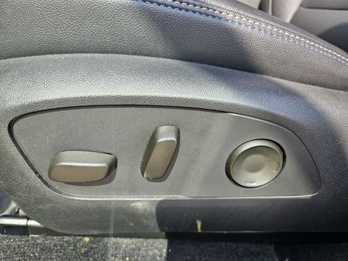 Used 2024 Chevrolet Equinox EV LT AWD/4WD image 9