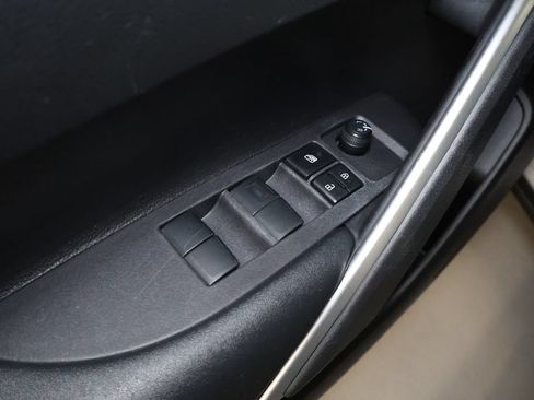 Used 2024 Toyota Corolla Cross LE AWD/4WD image 13