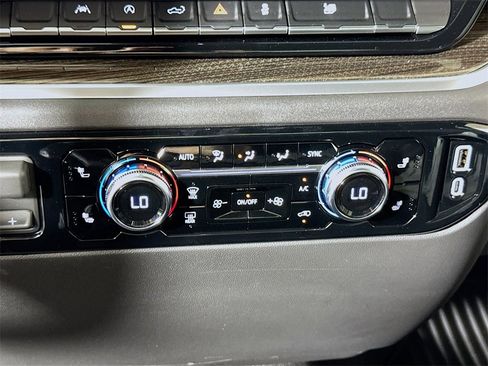 New 2026 GMC Sierra 1500 Elevation image 10