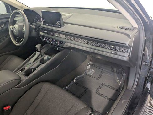 Used 2023 Honda Accord EX image 28