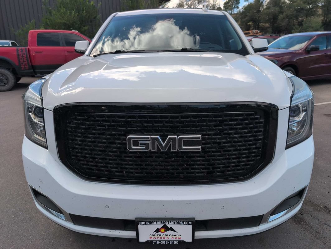 Used 2017 GMC Yukon SLT w/ Open Road Package AWD/4WD image 2