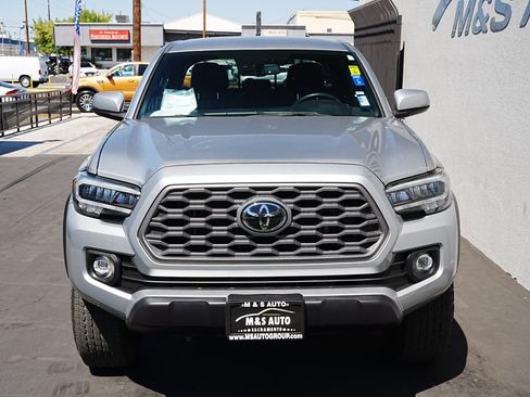 Used 2022 Toyota Tacoma TRD Off-Road image 2