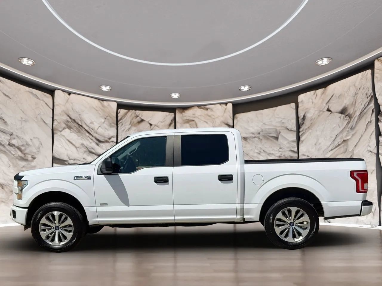 Used 2017 Ford F150 XL w/ Equipment Group 101A Mid RWD image 3