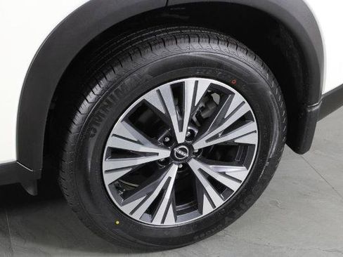 Certified 2023 Nissan Rogue SV image 13