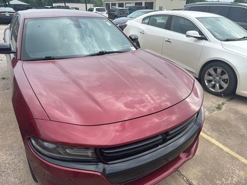 Used 2021 Dodge Charger SXT w/ Blacktop Package RWD image 2