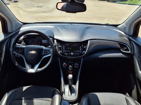 Used 2022 Chevrolet Trax LT w/ Driver Confidence Package AWD/4WD image 14