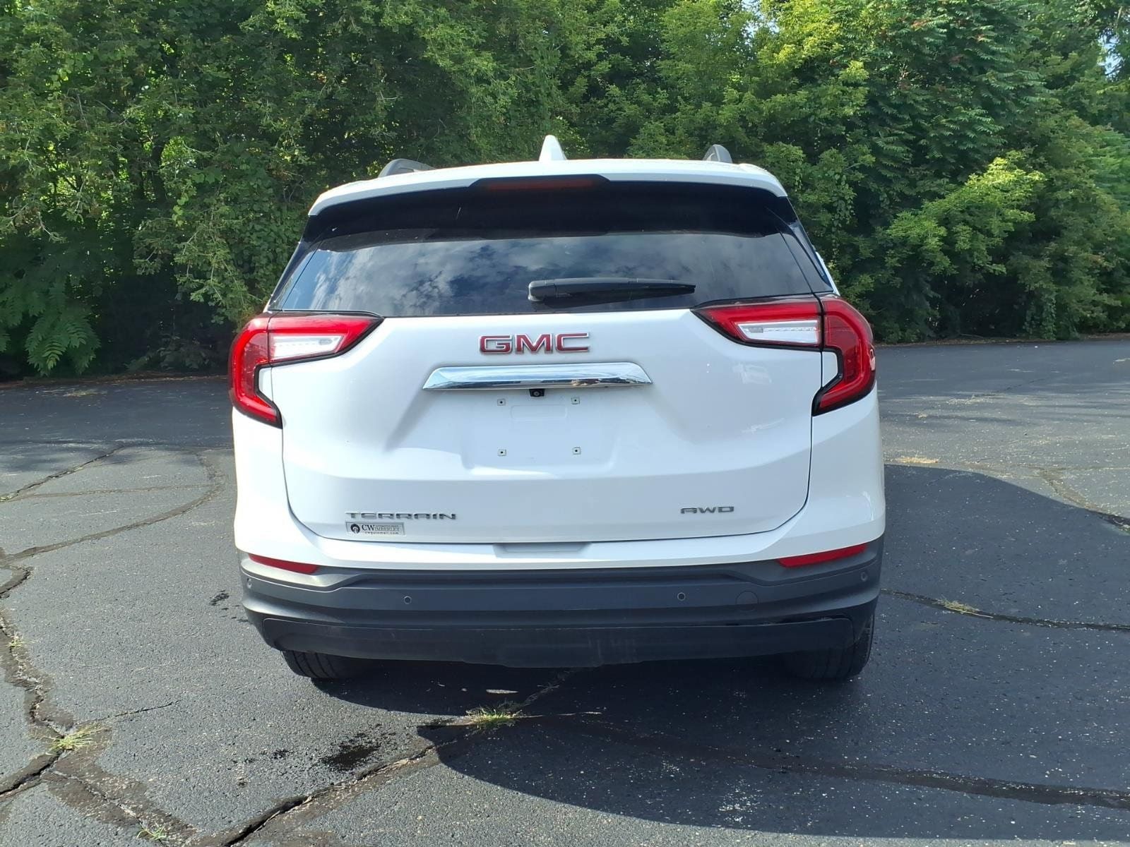 Used 2024 GMC Terrain SLE w/ Driver Convenience Package AWD/4WD image 12