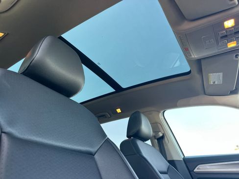 Used 2019 Volkswagen Atlas SEL FWD image 19