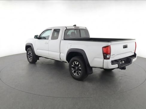Used 2023 Toyota Tacoma SR AWD/4WD image 3