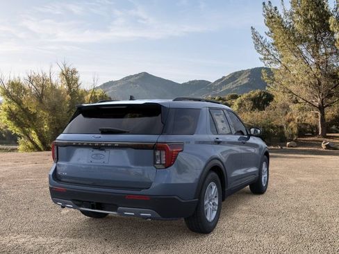Used 2026 Ford Explorer Active RWD image 10