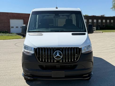 Used 2023 Mercedes-Benz Sprinter 2500 image 2