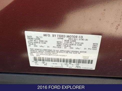 Used 2016 Ford Explorer XLT w/ Equipment Group 202A AWD/4WD image 29