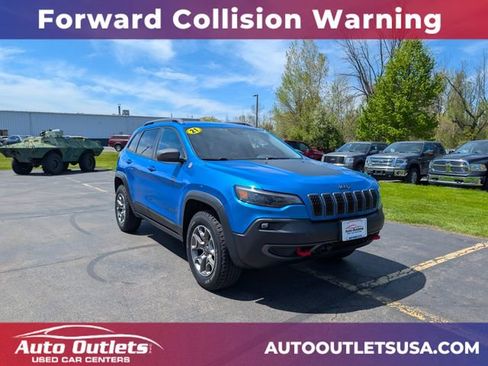 Used 2021 Jeep Cherokee Trailhawk w/ Comfort/Convenience Group AWD/4WD image 1